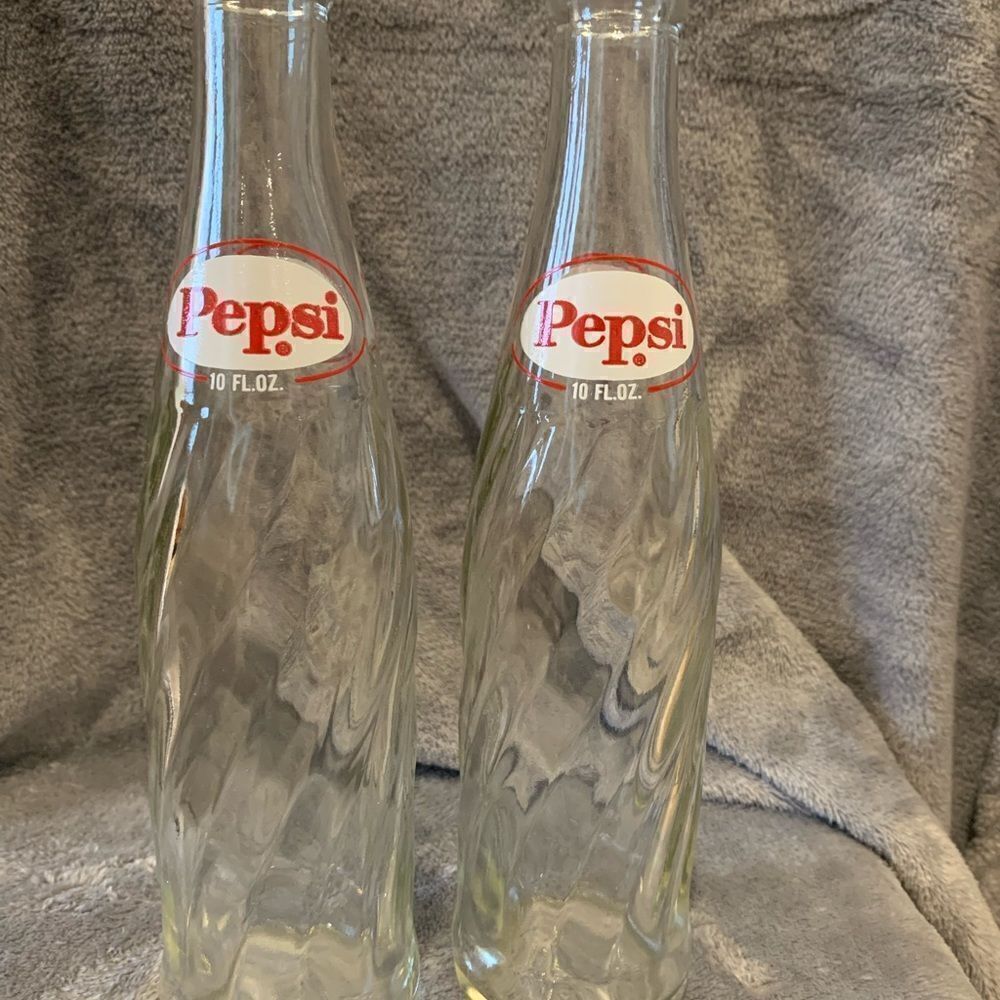 ANTIQUE 1960’s swirl Pepsi Cola bottle set 10